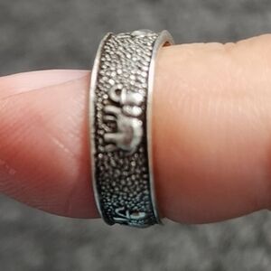 Silvertone Elephant Toe Ring